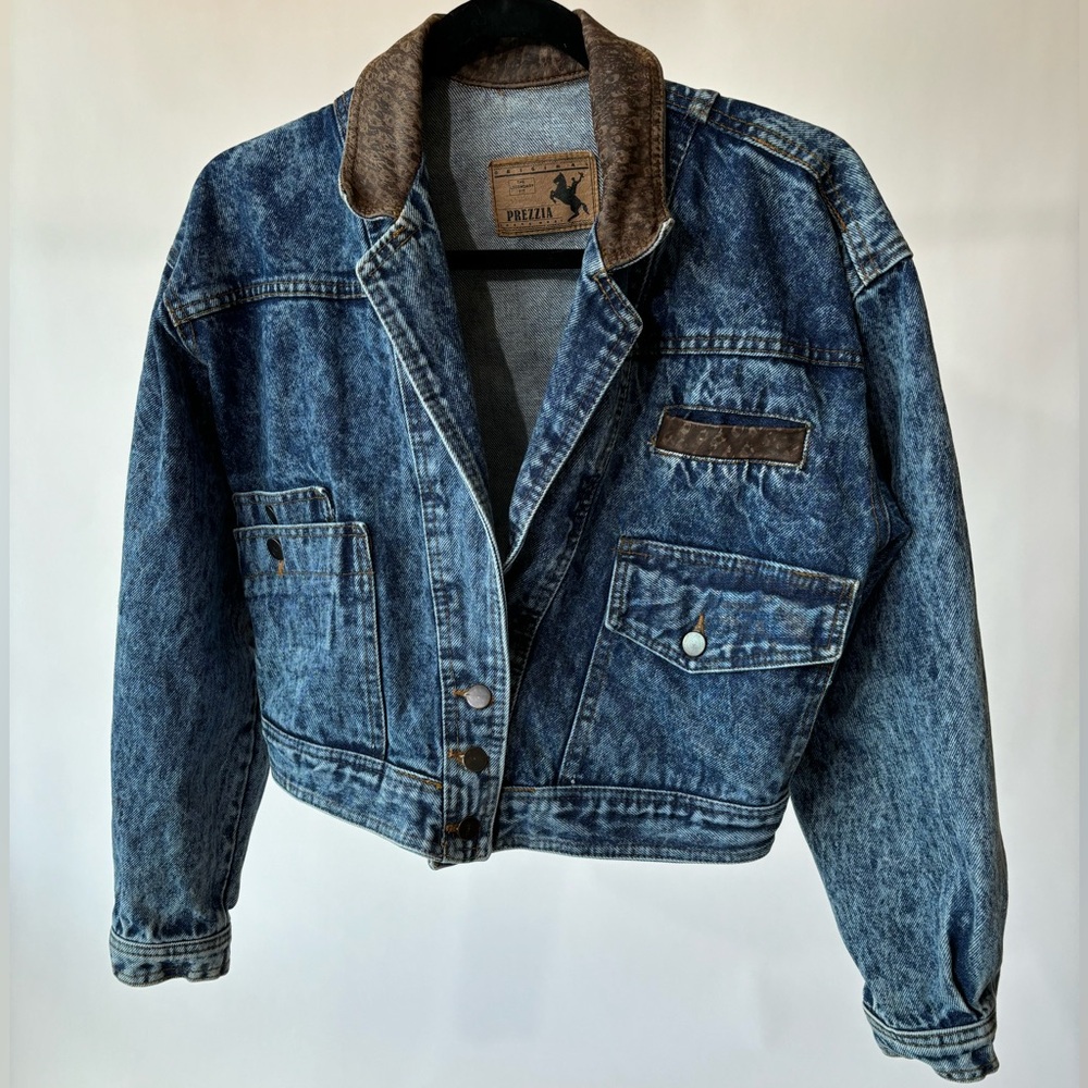 Prezzia • Vintage Cropped Stonewash Denim Jacket